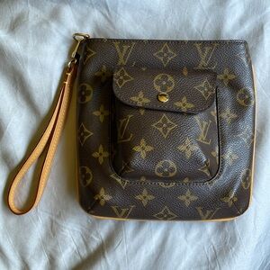 Louis Vuitton Monogram Partition Wristlet